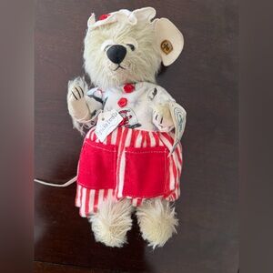 Knickerbocker-Grandma Mouse. Good condition. Vintage. $60. No box.